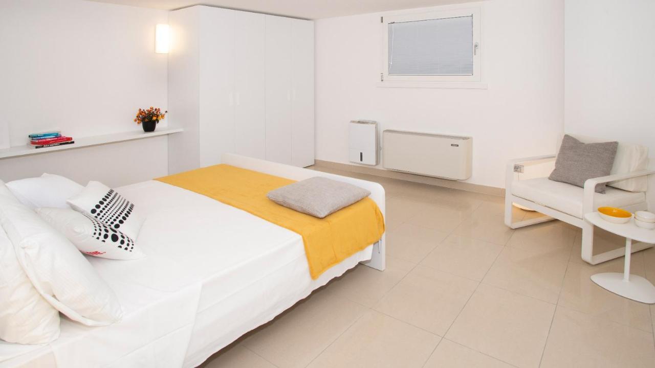 Villa Riva Beachfront 리그나노 사비아도로 외부 사진